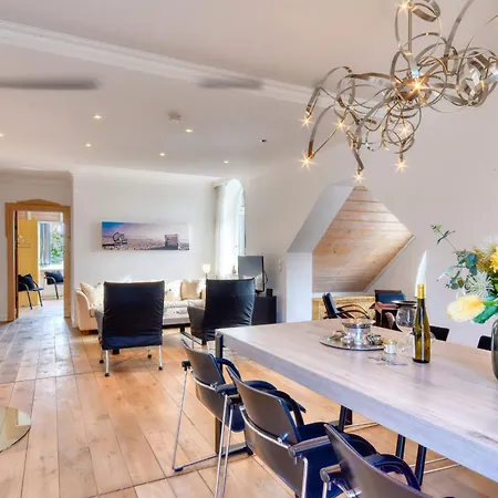 Bernstein In Der Rex * Sellin (Rugen)